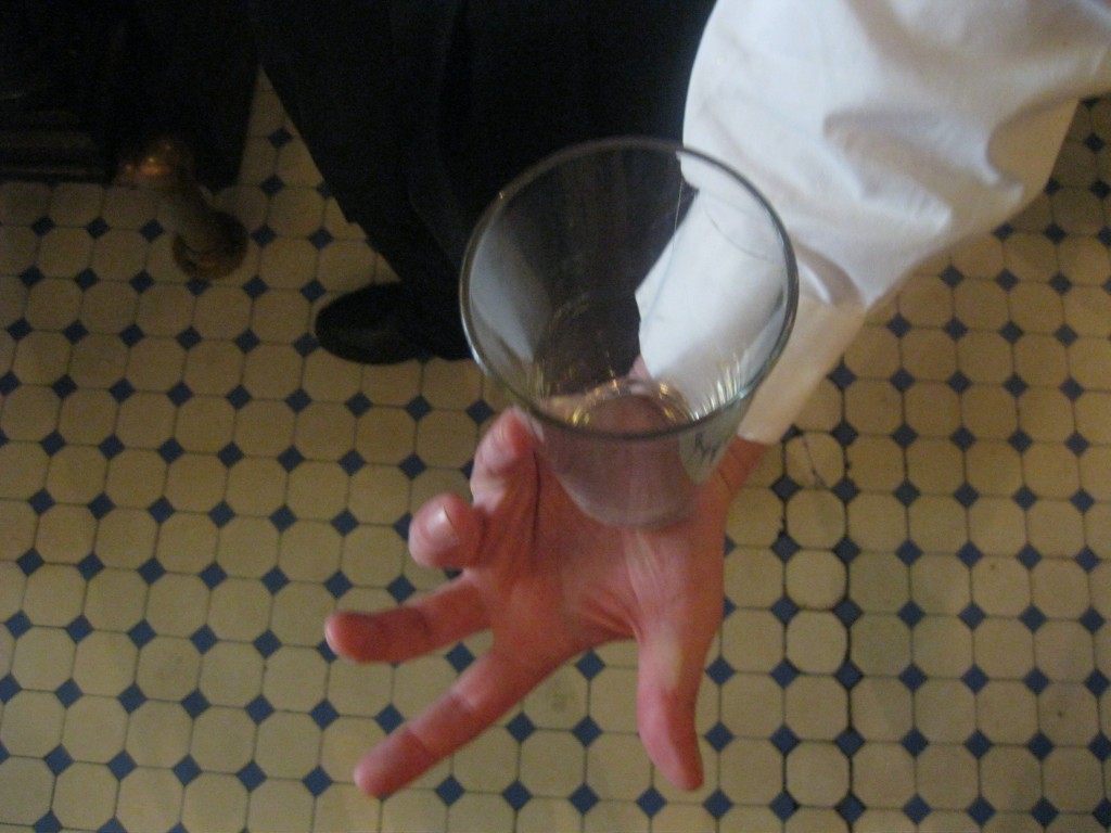 How To Carry Three Glasses In One Hand Tips For Improving Your TipsTips